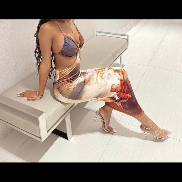Work Of Art Cut Out Dress - Picture 5 of 12